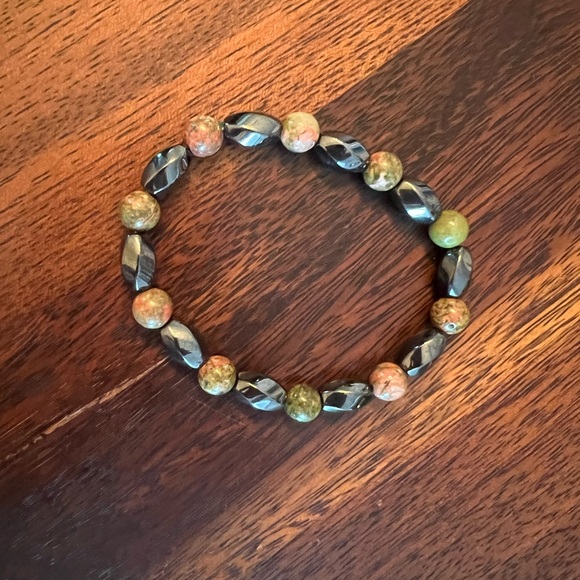 Magnetic By Design Unakite, Magnetised Hematite Beaded Stretch Bracelet 145.00 c - Picture 3 of 8